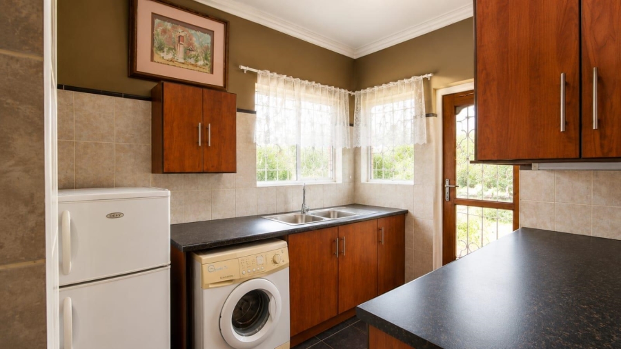4 Bedroom Property for Sale in Flamwood North West
